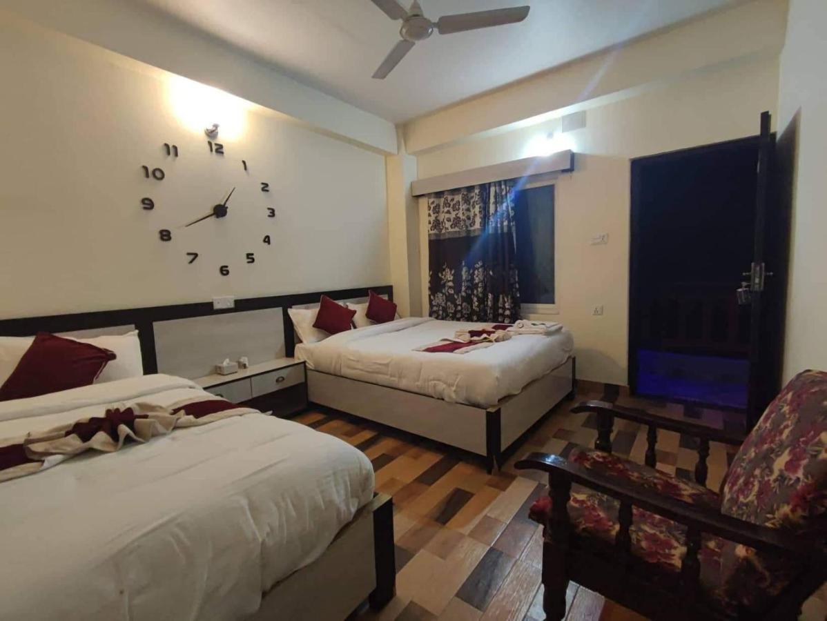 Hotel Kajiinn Pokhara Bagian luar foto