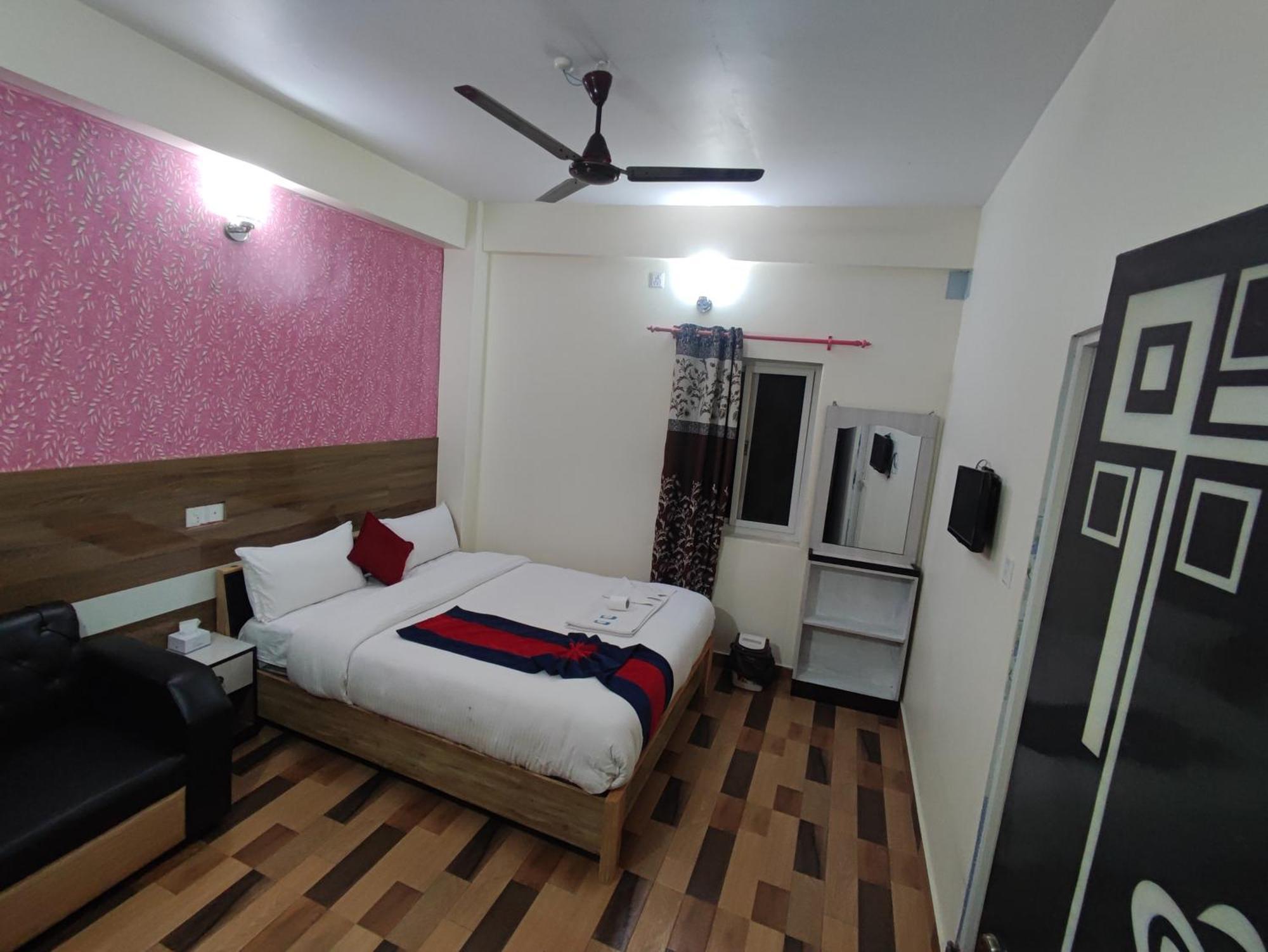 Hotel Kajiinn Pokhara Bagian luar foto